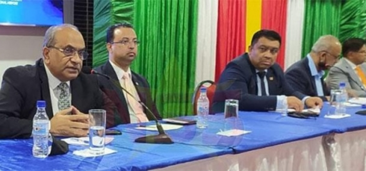 Minister Sewdien: Guyanezen kunnen vissen via staatsbedrijf