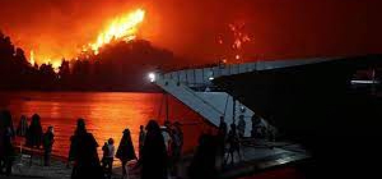 Natuurbranden blijven Griekenland teisteren: ‘Er is niets overgebleven’