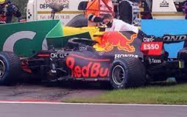 Pérez crasht al voor de start en kan niet deelnemen aan Belgische GP