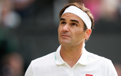 Federer laat zich opnieuw opereren aan knie en vreest voor einde van carrière