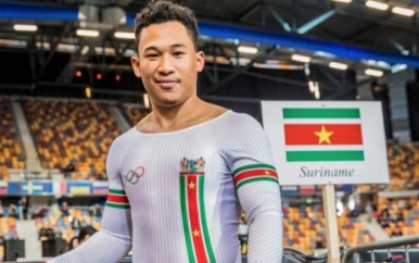 Wielrenner Jaïr Tjon En Fa in finale keirin Olympische Spelen