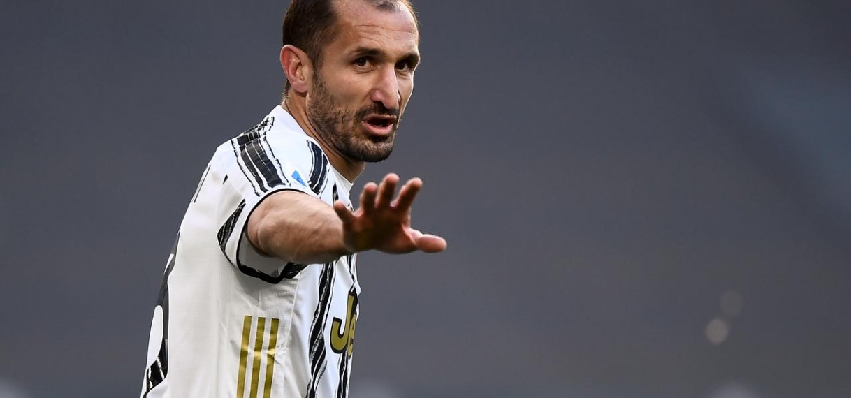 Juventus gaat alsnog twee jaar langer door met clubloze Chiellini