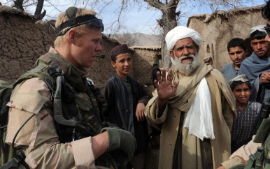 Meer Afghanen die voor Nederland werkten krijgen toch makkelijker asiel