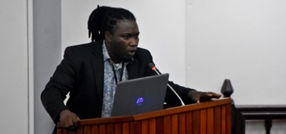 Obed Kanape: “Protesteren mag, maar presenteer oplossingsmodel”