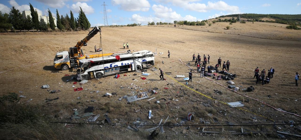 Veertien doden en achttien gewonden bij busongeluk in Turkije