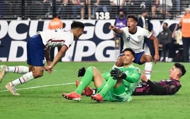 VS wint Gold Cup, Ajacied Álvarez schlemiel bij verliezend finalist Mexico
