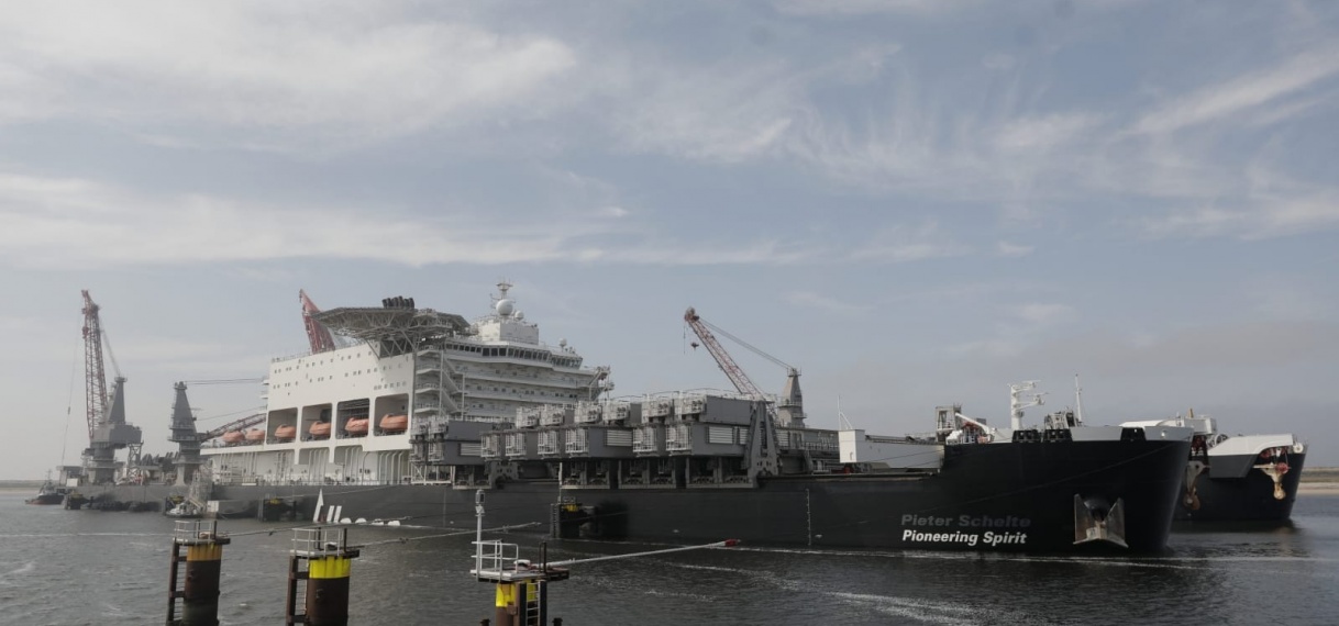 President Santokhi bezoekt Rotterdamse haven