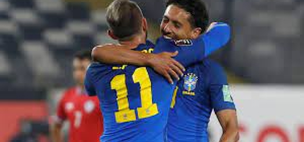 Ongeslagen Brazilië hard op weg naar WK, Messi met schrik vrij na doodschop