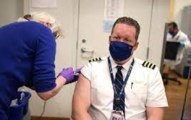 United Airlines ontslaat bijna zeshonderd ongevaccineerde werknemers