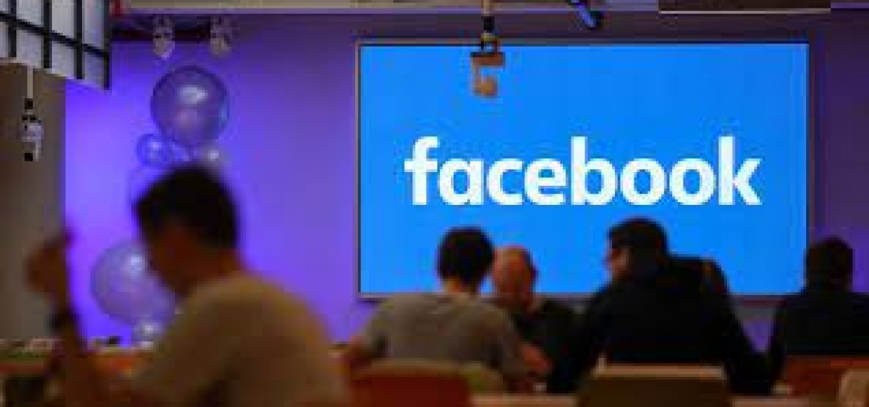 Facebook-werknemers kunnen meelezen met WhatsApp-chats van gebruikers