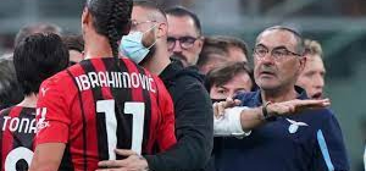 Sarri krijgt rood bij opstootje: ‘Gelukkig kwam Ibrahimovic tussenbeide’