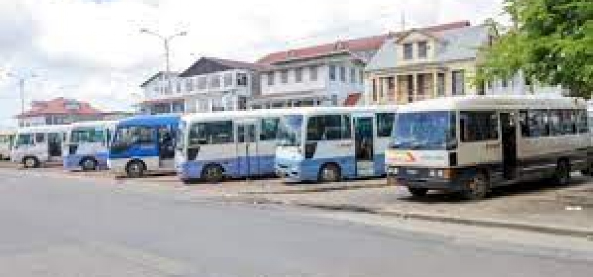 NVB werkt aan abonnementen voor senioren en schoolgaanden