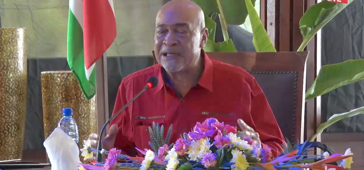 Desi Bouterse heeft persconferentie belegd