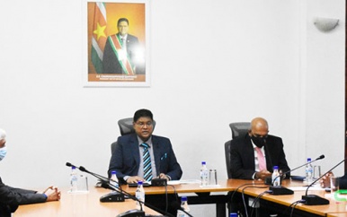 President Santokhi installeert Raad Internationale Sancties