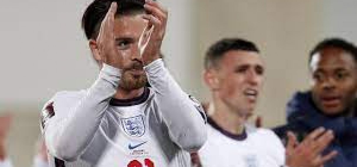 Grealish scoort na zestien duels eindelijk voor Engeland: ‘Het werd nu wel tijd’