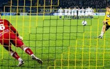 Panenka NAC-talent Van Schuppen in penaltyserie: ‘Vloet moet naar mij kijken’