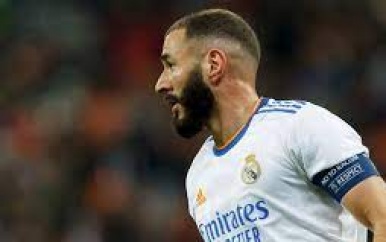 Benzema niet aanwezig in rechtbank bij start proces rond sekstape Valbuena