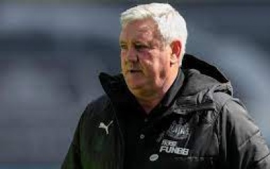 Trainer Bruce moet vlak na overname door Saoedi’s vertrekken bij Newcastle