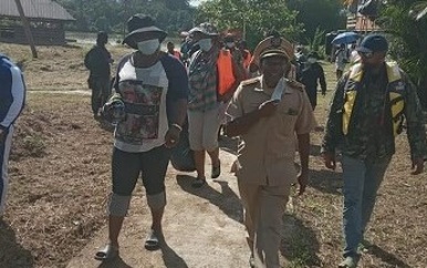 Minister ROS gaat op werkbezoek naar zuidoost Suriname