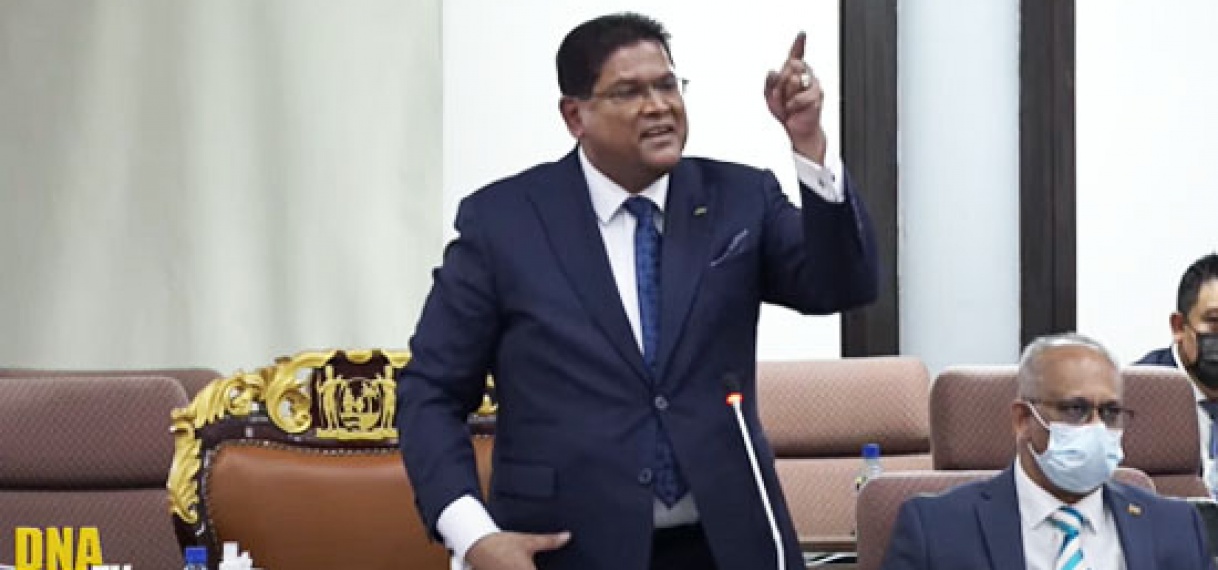 President Santokhi: uitbetaling 8% verhoging in juli niet raad