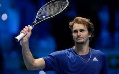 Zverev treft Djokovic in halve eindstrijd ATP Finals, Medvedev wint moeizaam