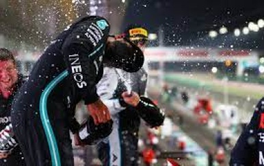 Wolff: ‘Tegenslag in Brazilië heeft leeuw in Hamilton wakker gemaakt’