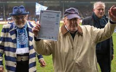 Reacties op overlijden oud-trainer Kistemaker: ‘Fans sloten Simon in hun harten’