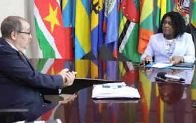 Walden en ambassadeur bespreken mogelijkheden zaken doen tussen Suriname en Canada