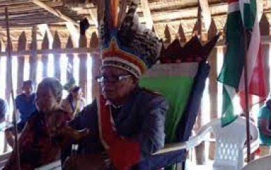 Oud-granman Ashongo Alalaparoe wordt maandag op traditionele wijze begraven