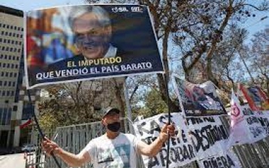 Chileense president overleeft afzettingsprocedure