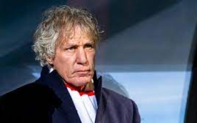 Verbeek is radeloos na nieuwe domper Almere City: ‘Het lijkt wel sabotage’