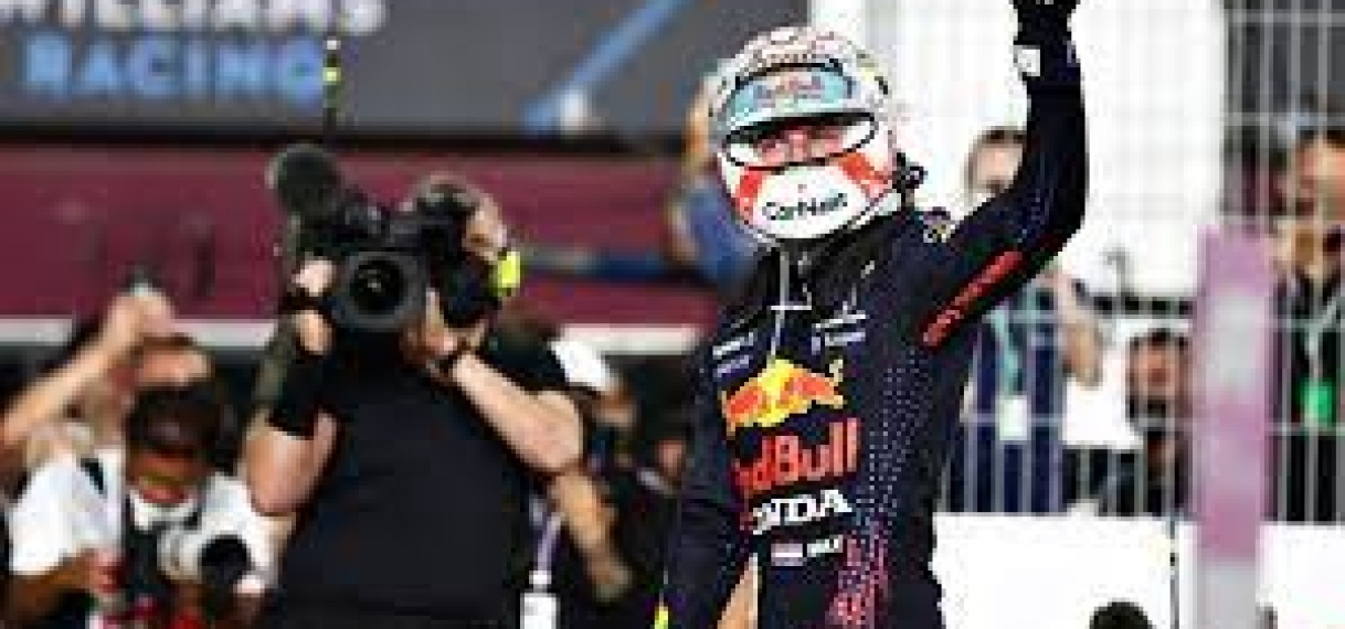 Verstappen was extra gemotiveerd door gridstraf: ‘Mij krijgen ze nooit klein’