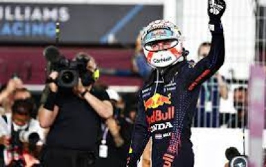 Verstappen was extra gemotiveerd door gridstraf: ‘Mij krijgen ze nooit klein’