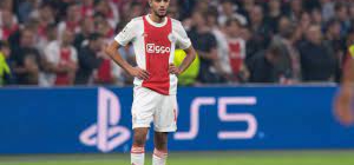 Mazraoui keert terug in Ajax-selectie voor Champions League-duel in Dortmund