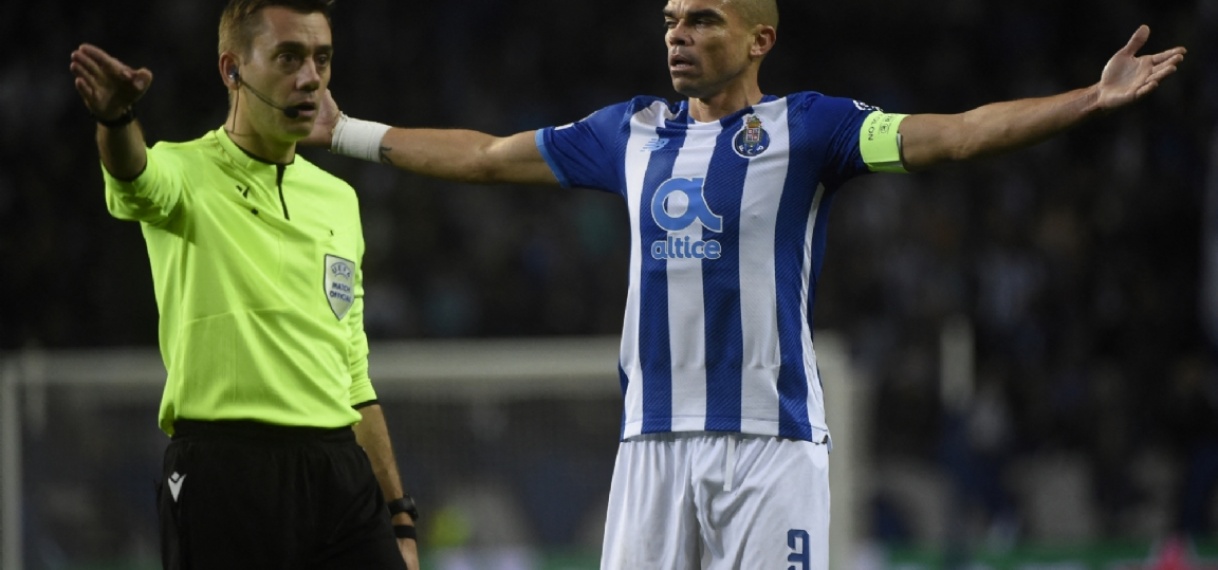 Gefrustreerde Pepe richt zich tot Atlético en Turpin na pijnlijke uitschakeling