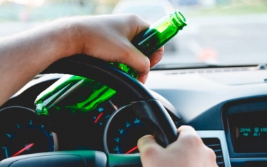 Dronken autobestuurder ingesloten na aanrijding