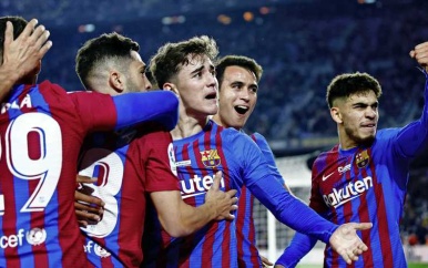 Barcelona maakt het zichzelf ongelooflijk lastig.