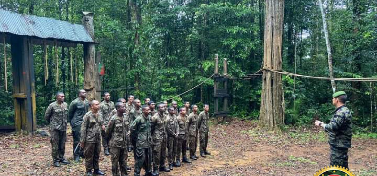 Infanterie bataljon NL volgt jungle warfare training in Frans-Guyana