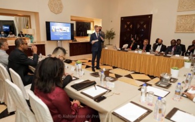 President Santokhi ontmoet leiding P&O maritime logistics, dochteronderneming Dp world