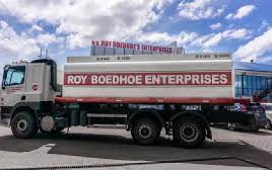 Roy Boedhoe Enterpise Servicestations normaal open