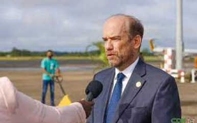 Braziliaanse Ambassadeur Azeredo blikt zeer tevreden terug