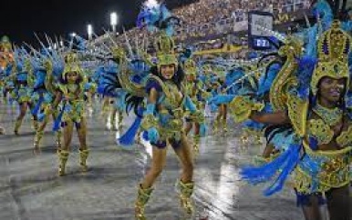 CARNAVAL-PARADES IN RIO EN SAO PAOLO VERSCHOVEN NAAR APRIL