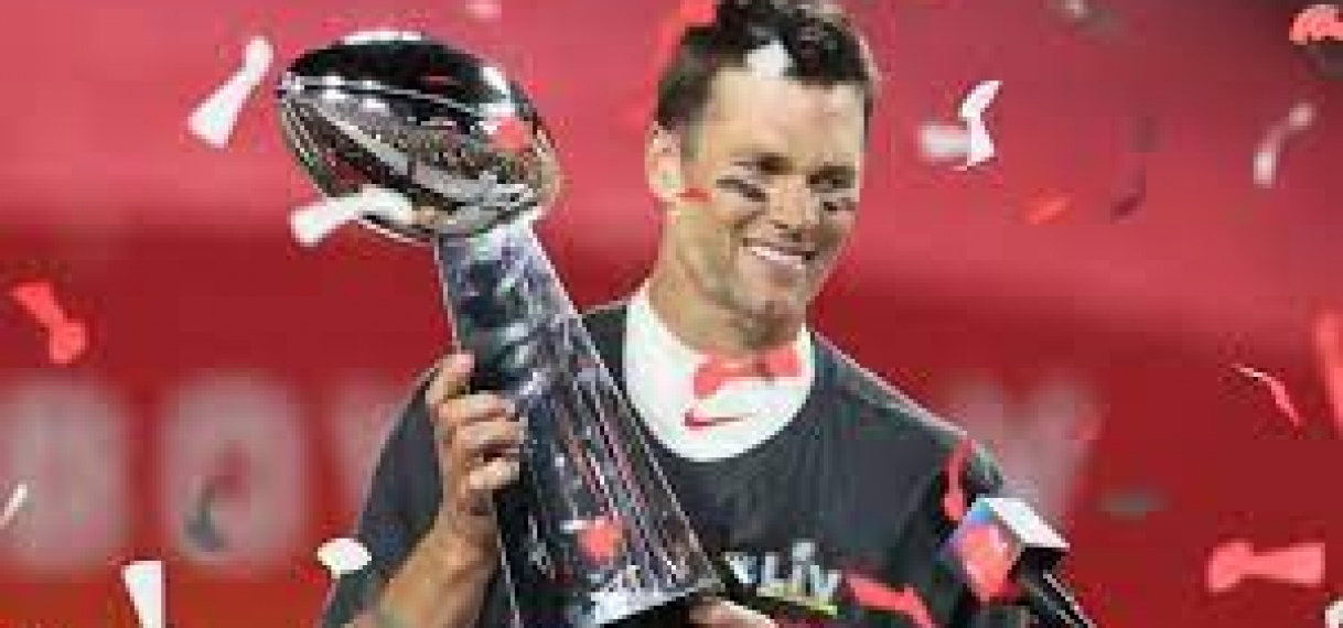 Onduidelijkheid over wel of niet stoppen van NFL-legende Brady (44)
