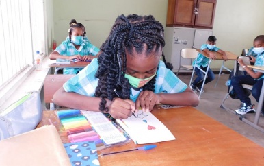 Scholen krijgen in maart nieuwe boeken