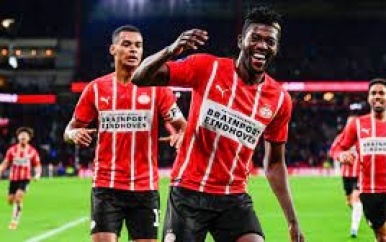 PSV verzekert zich van miljoenen door verlengde deal met hoofdsponsors
