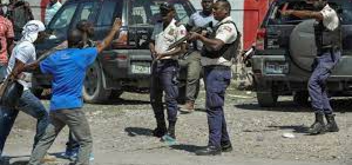 Haïtiaanse politie opent vuur op demonstranten, één journalist gedood