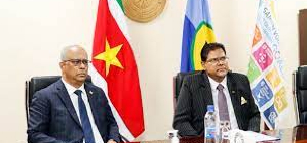 President Santokhi neemt virtueel deel aan tussentijdse Caricom staatshoofden vergadering