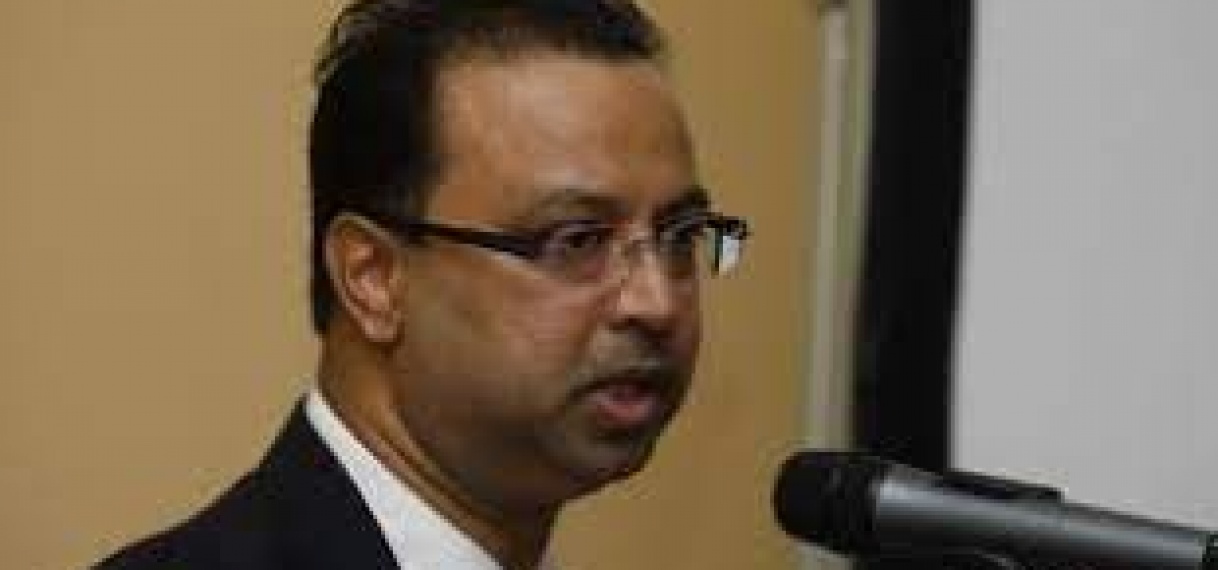 Minister Nurmohamed doet aftrap Saramacca Canal System (SCS) Rehabilitation Project