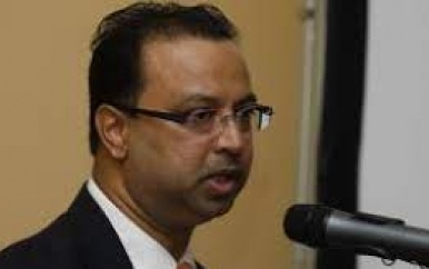 Minister Nurmohamed doet aftrap Saramacca Canal System (SCS) Rehabilitation Project
