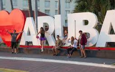 Aruba laat coronaregels los: geen beperkingen meer voor horeca en winkels